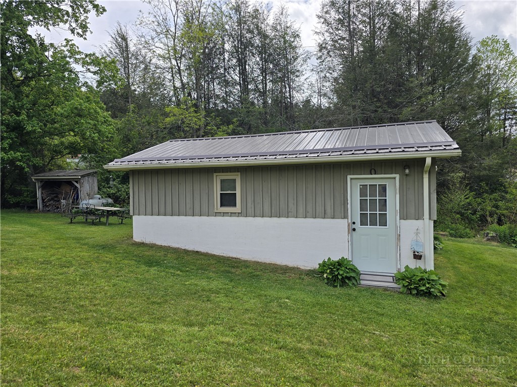 159 Doyle Bare Road West Jefferson, NC 28694 - Photo 6 of 42