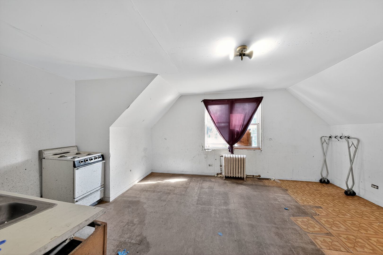 6731 South Aberdeen Street Chicago, IL 60621 - Photo 11 of 13 a room with gym equipment and a window