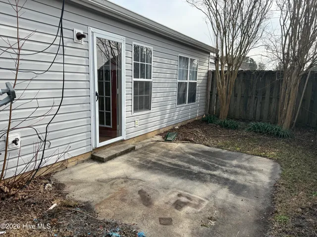 $1,600 | 127 Nathan Tisdale Lane, New Bern, NC 28562