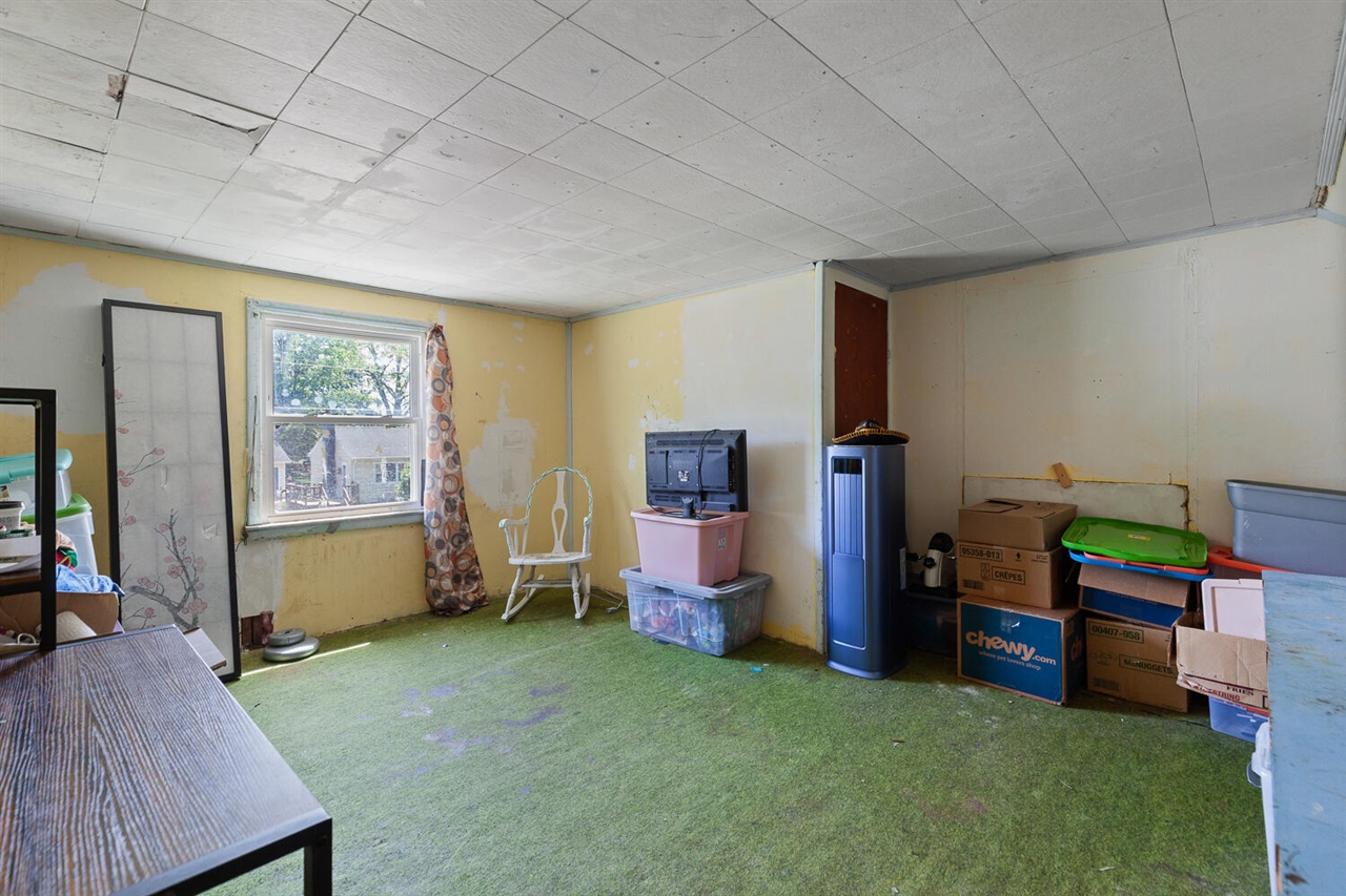 2108 Allan Street Adrian, MI 49221 - Photo 19 of 31