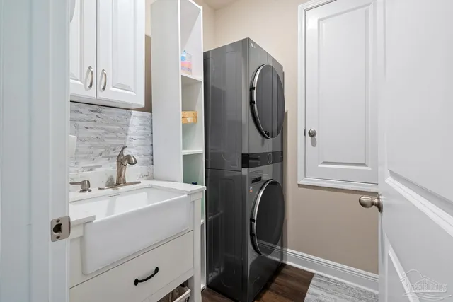 $760,000 | 3552 Pelican Bay Circle, Gulf Breeze, FL 32563