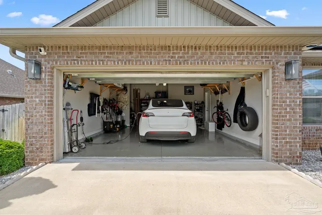 $760,000 | 3552 Pelican Bay Circle, Gulf Breeze, FL 32563