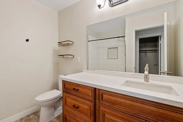 $2,100 | 2232 West Lindner Avenue, Unit 15, Mesa, AZ 85202