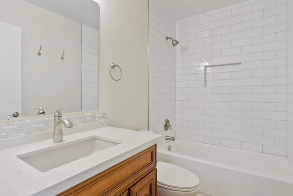 $2,100 | 2232 West Lindner Avenue, Unit 15, Mesa, AZ 85202