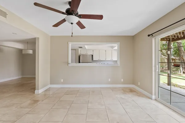 $2,100 | 2232 West Lindner Avenue, Unit 15, Mesa, AZ 85202