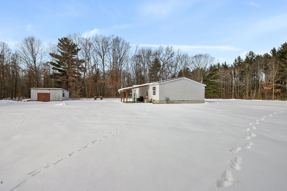 21989 Monroe Road Morley, MI 49336 - Photo 18 of 20 IMG_1017