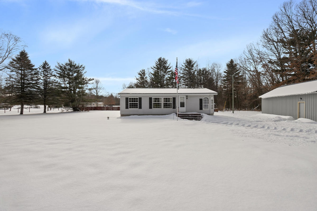 21989 Monroe Road Morley, MI 49336 - Photo 2 of 20 IMG_1000