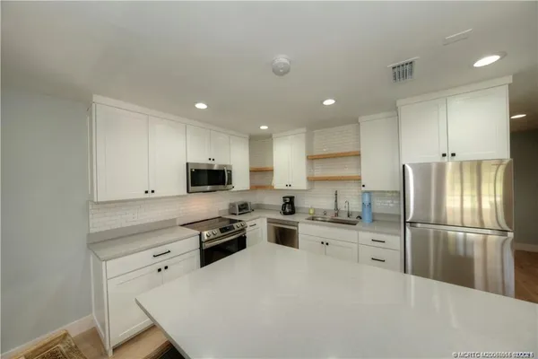 $299,900 | 5651 Southeast Foxcross Place, Unit 5651, Stuart, FL 34997