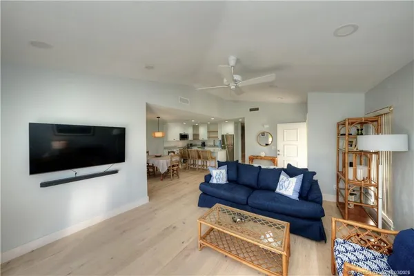 $299,900 | 5651 Southeast Foxcross Place, Unit 5651, Stuart, FL 34997