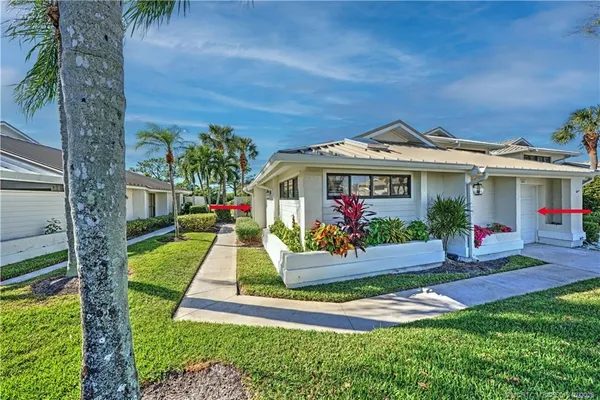 $299,900 | 5651 Southeast Foxcross Place, Unit 5651, Stuart, FL 34997