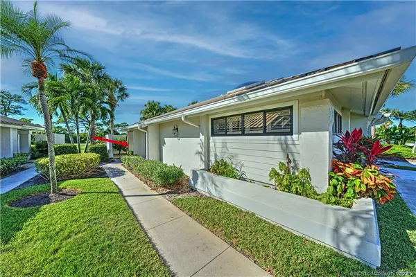 $299,900 | 5651 Southeast Foxcross Place, Unit 5651, Stuart, FL 34997