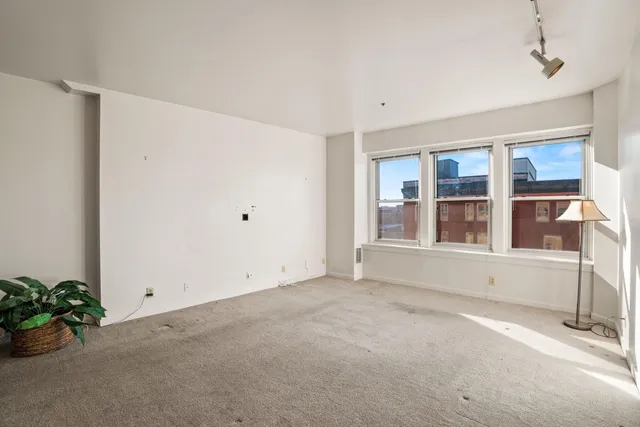 $199,900 | 234 North Broadway, Unit 608, Milwaukee, WI 53202