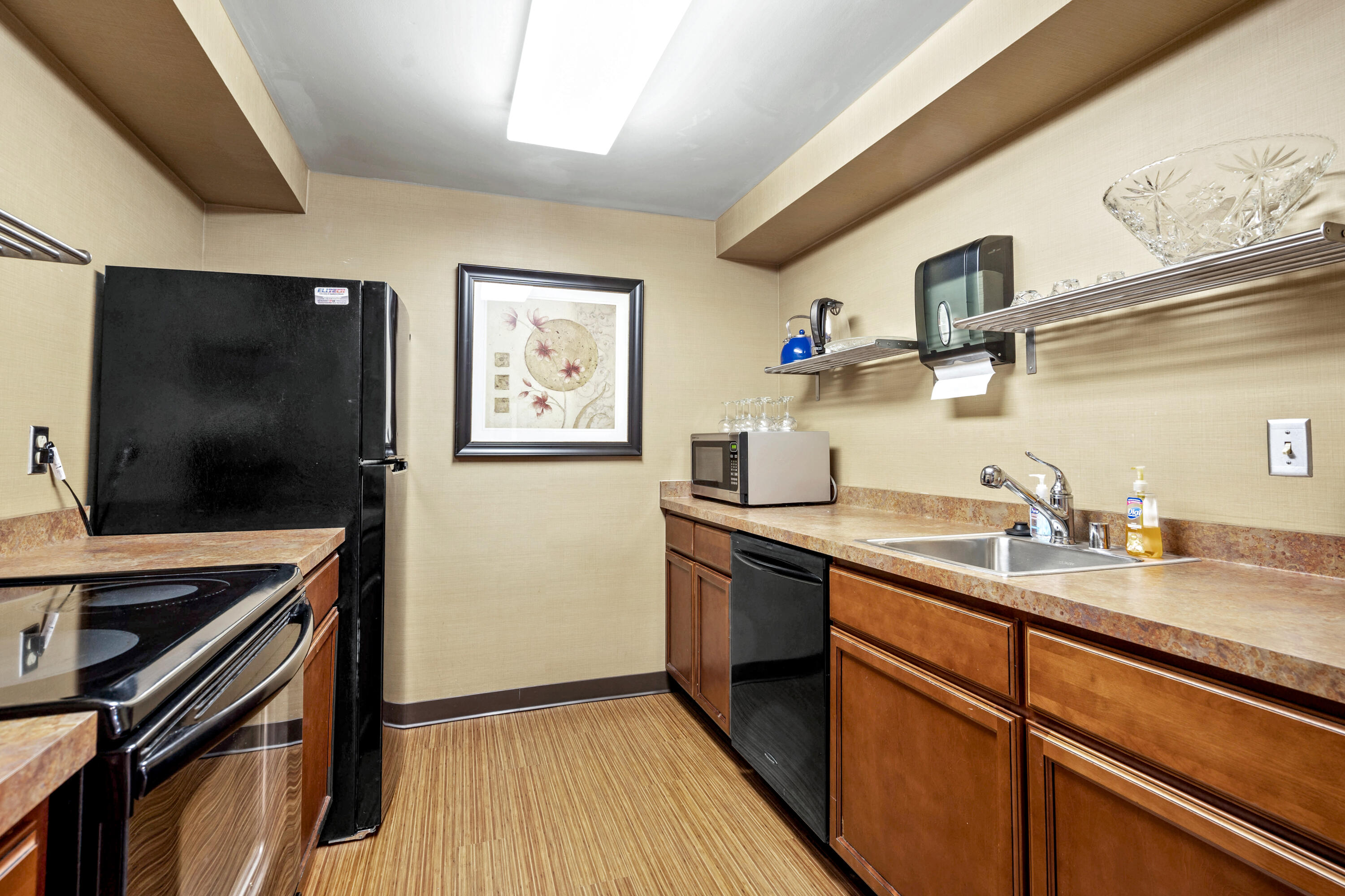 234 North Broadway, Unit 608 Milwaukee, WI 53202 - Photo 19 of 25 Community Room Kitchen
