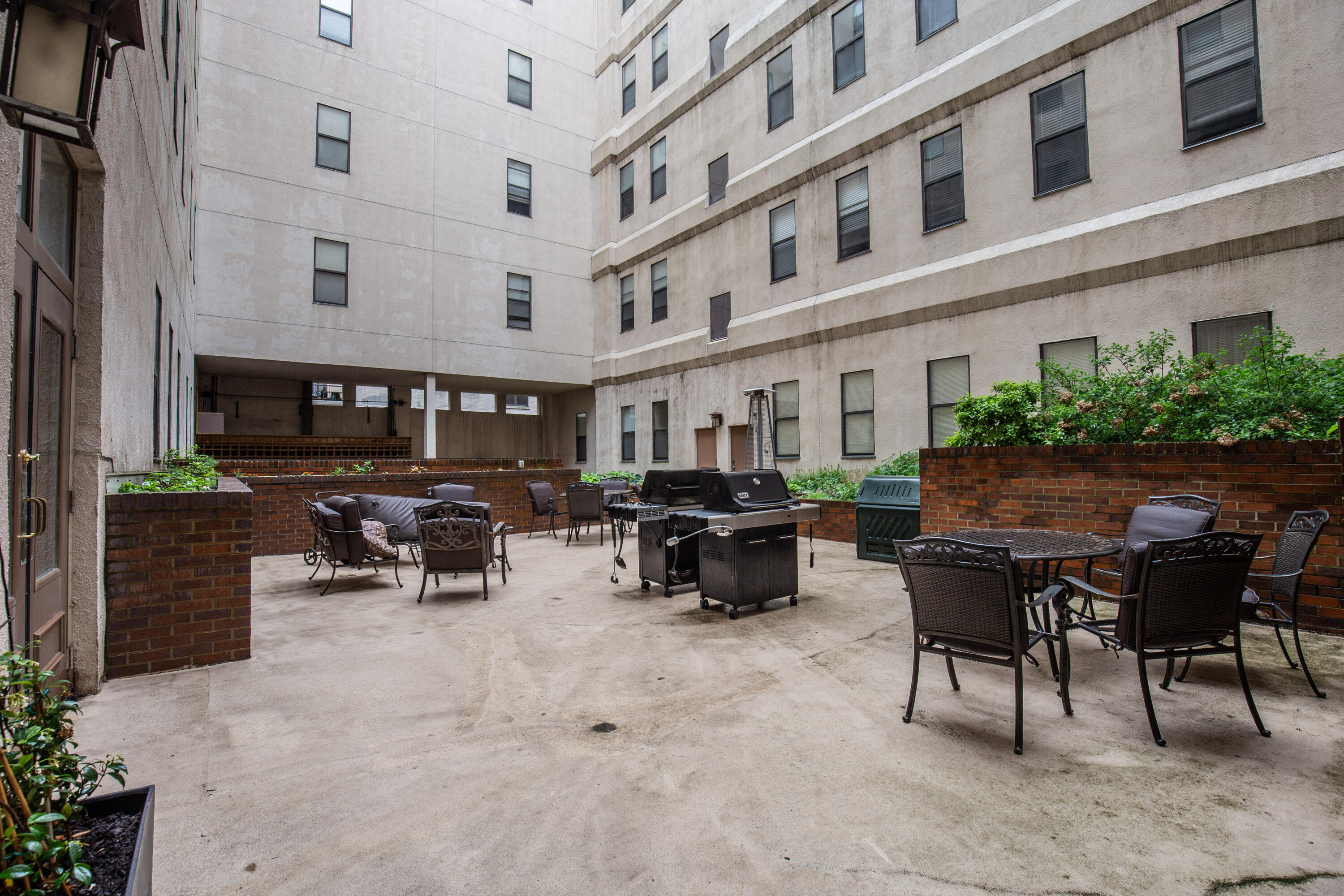 234 North Broadway, Unit 608 Milwaukee, WI 53202 - Photo 21 of 25 Courtyard with grills