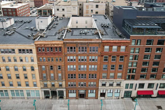 $199,900 | 234 North Broadway, Unit 608, Milwaukee, WI 53202