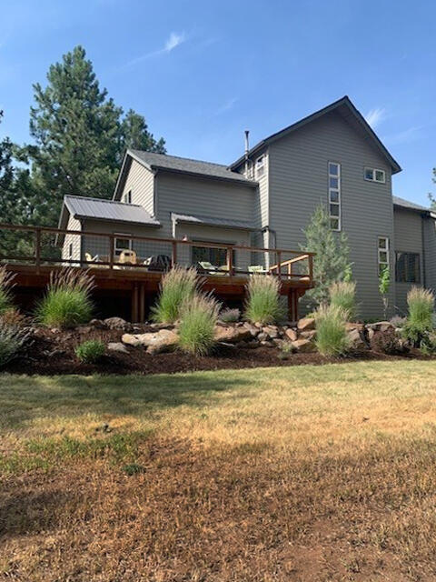 2185 Northwest Putnam Road Bend, OR 97703 - Photo 1 of 39 house