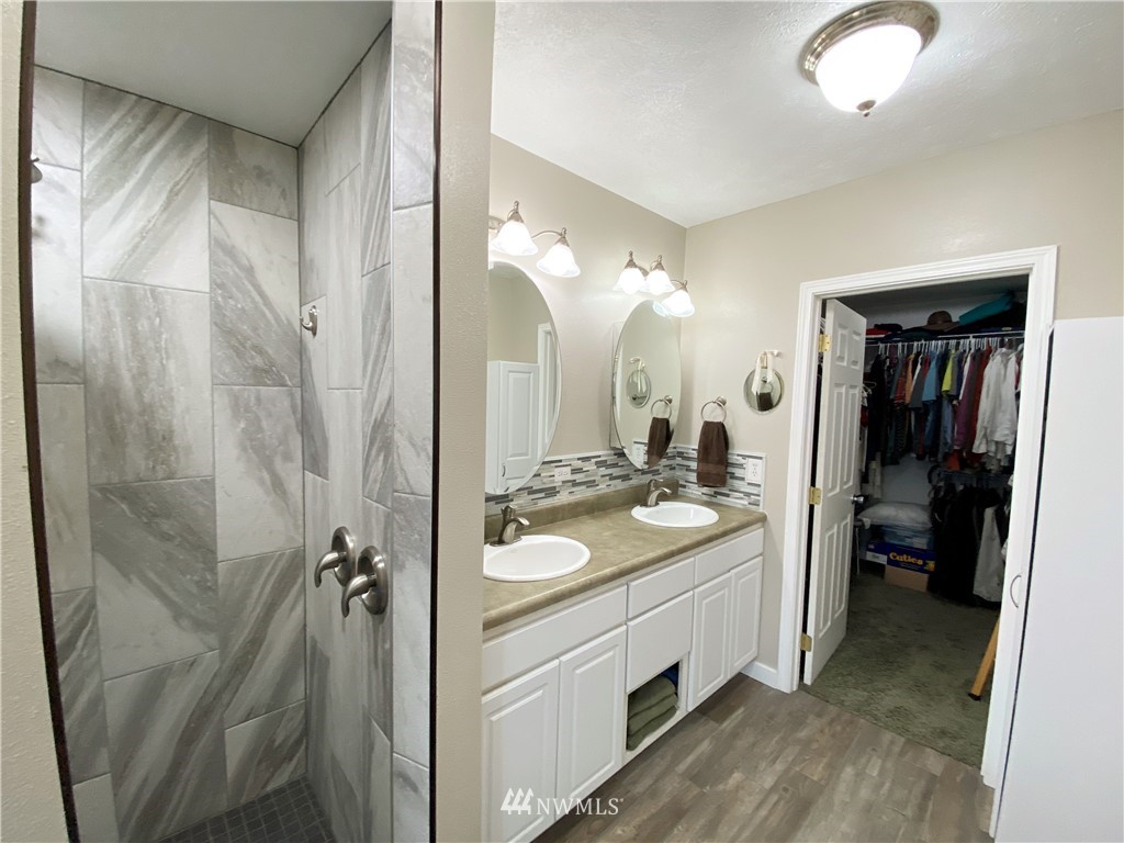4616 West Wernett Road Pasco, WA 99301 - Photo 12 of 40 Gallery Image 12