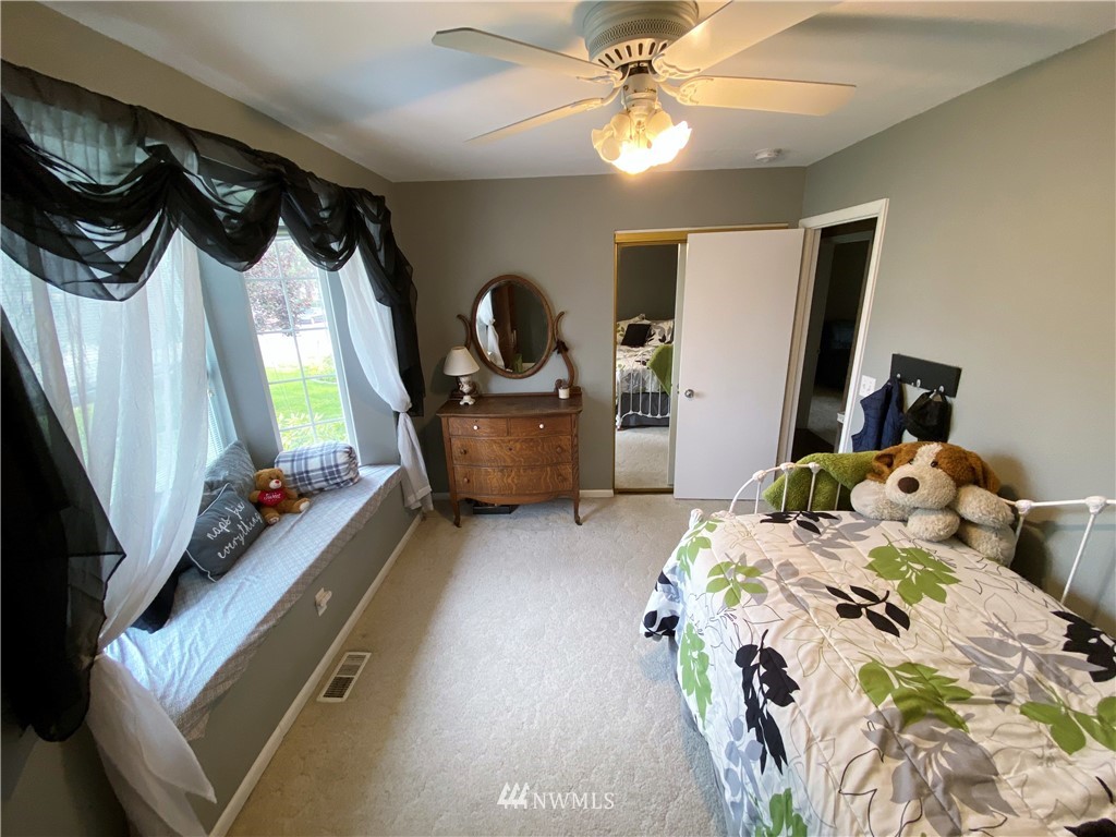 4616 West Wernett Road Pasco, WA 99301 - Photo 16 of 40 Gallery Image 16