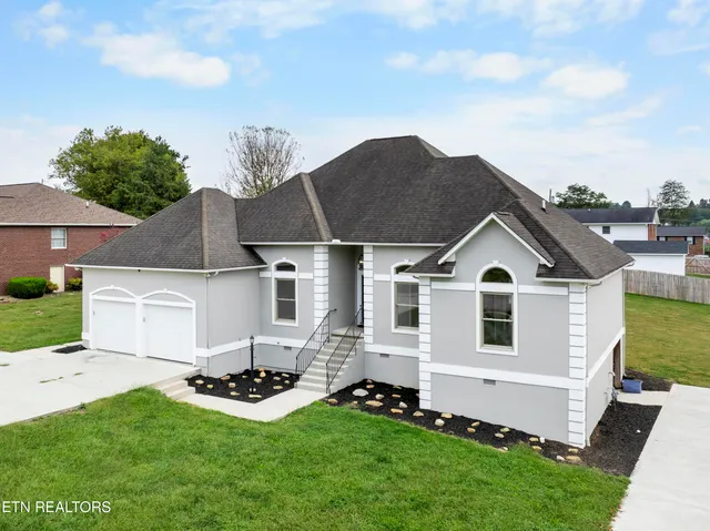 $449,500 | 116 Michaela Lane, Jacksboro, TN 37757