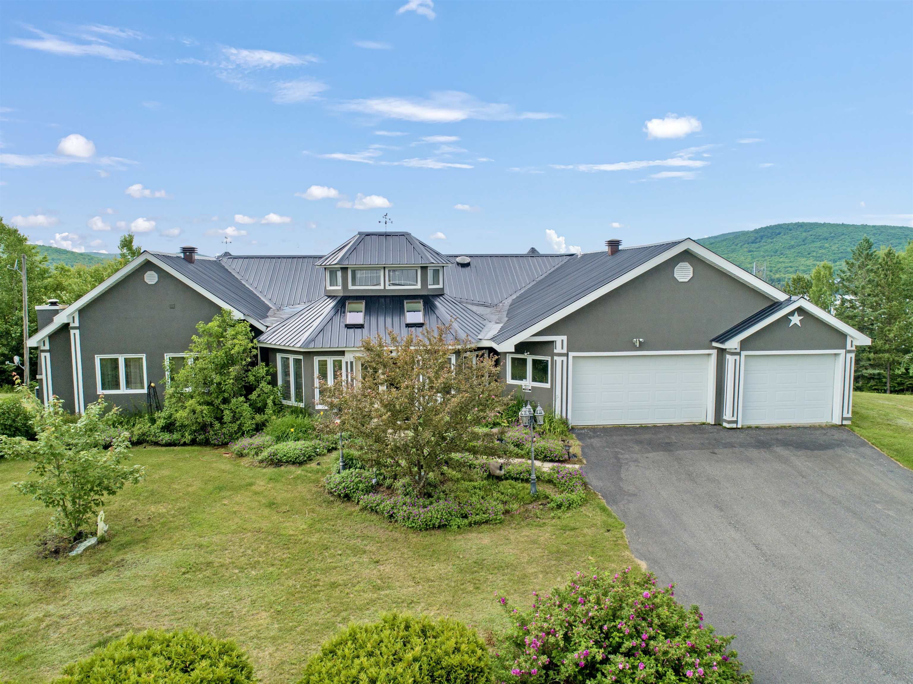 128 Fuller Drive Canaan, VT 05903 - Photo 2 of 60