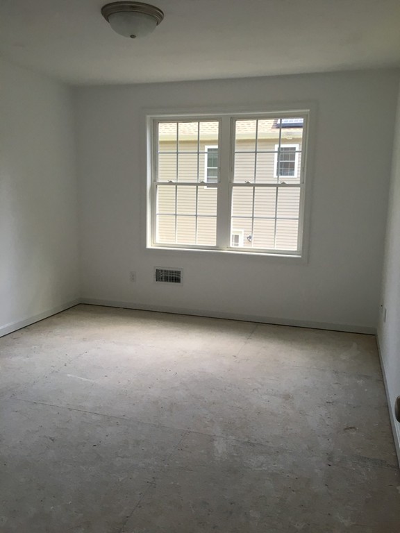 37 Overlook Road Holbrook, MA 02343 - Photo 6 of 11