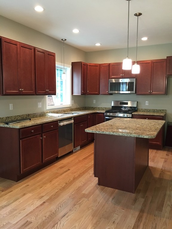 37 Overlook Road Holbrook, MA 02343 - Photo 7 of 11