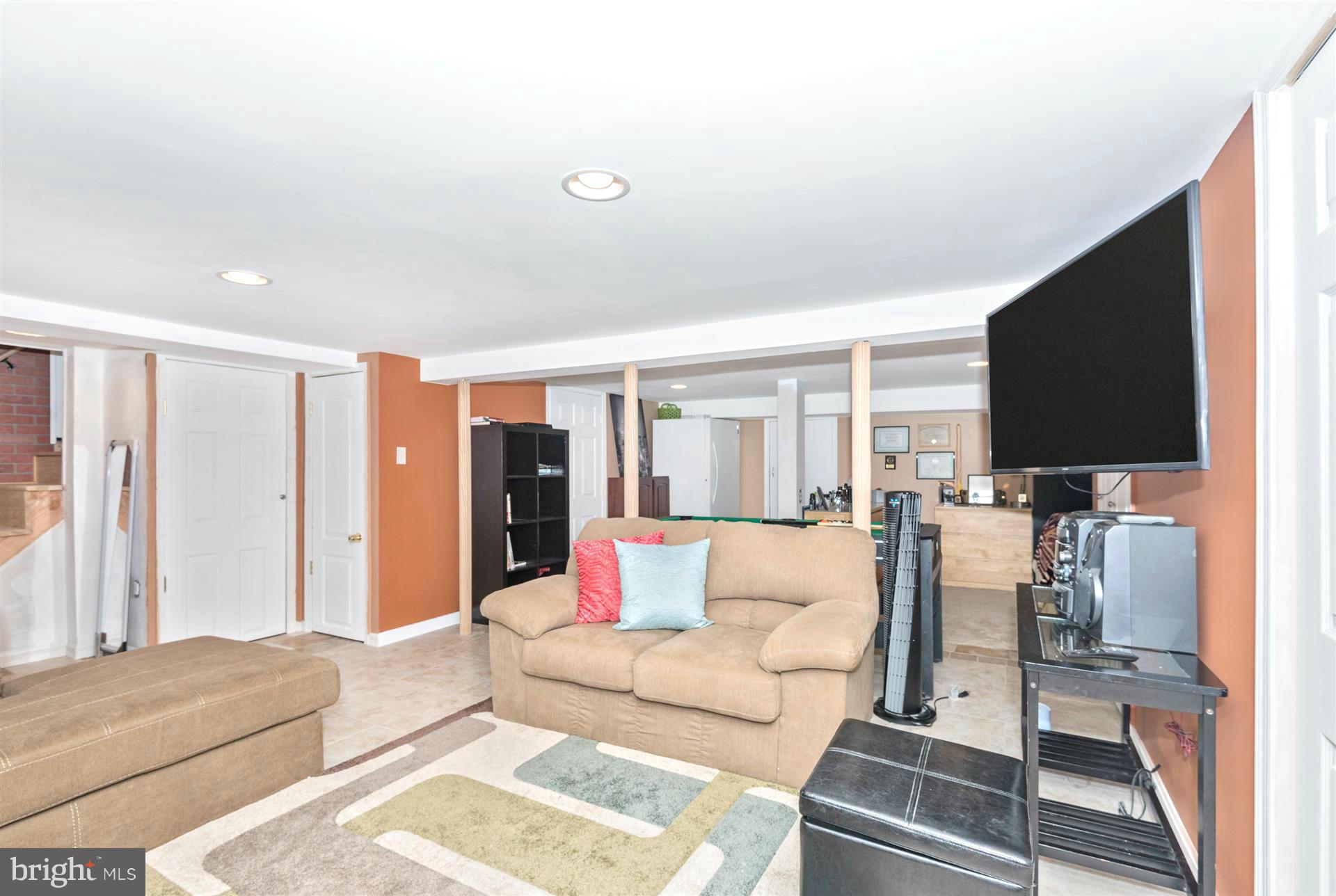 250 Avon Road Hagerstown, MD 21740 - Photo 22 of 30 Family Room
