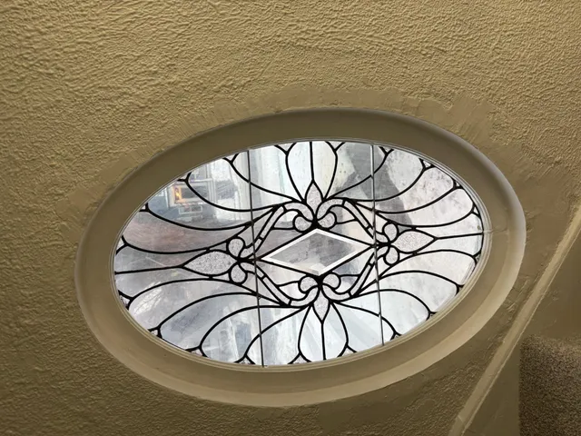 $2,400 | 84 Isabel Street West, St. Paul, MN 55107