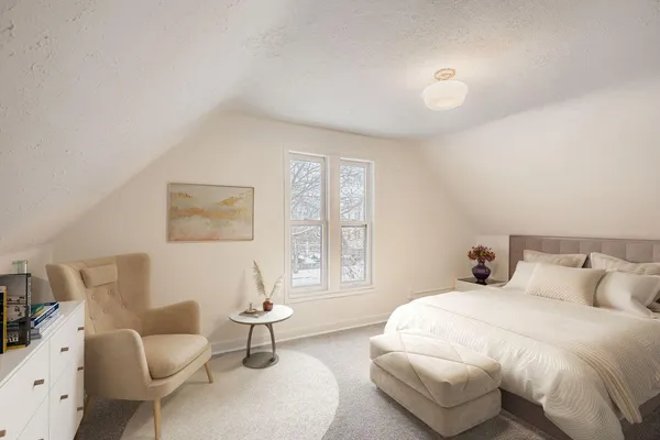 $2,400 | 84 Isabel Street West, St. Paul, MN 55107