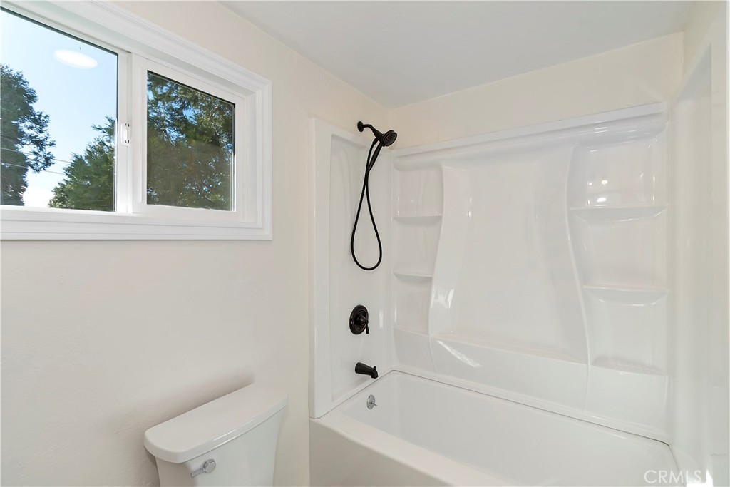 26650 Blackfoot Trail Rimforest, CA 92378 - Photo 30 of 48 Upstairs bathroom