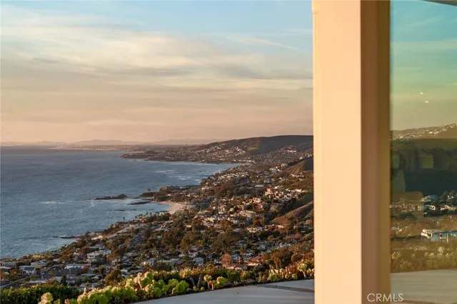 $13,500,000 | 100 Vista Del Sol, Laguna Beach, CA 92651