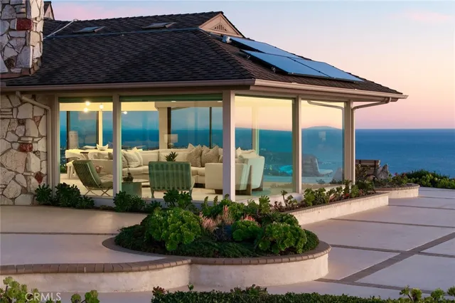 $13,500,000 | 100 Vista Del Sol, Laguna Beach, CA 92651