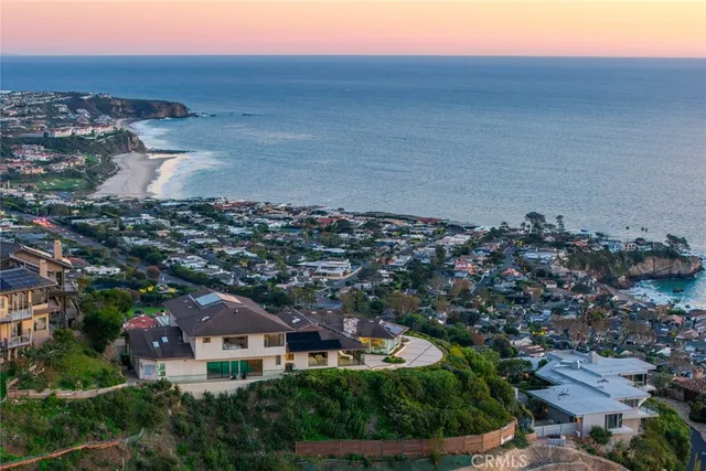 $13,500,000 | 100 Vista Del Sol, Laguna Beach, CA 92651
