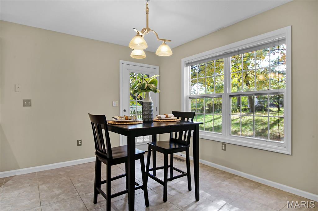 1456 Castle Court Edwardsville, IL 62025 - Photo 13 of 44