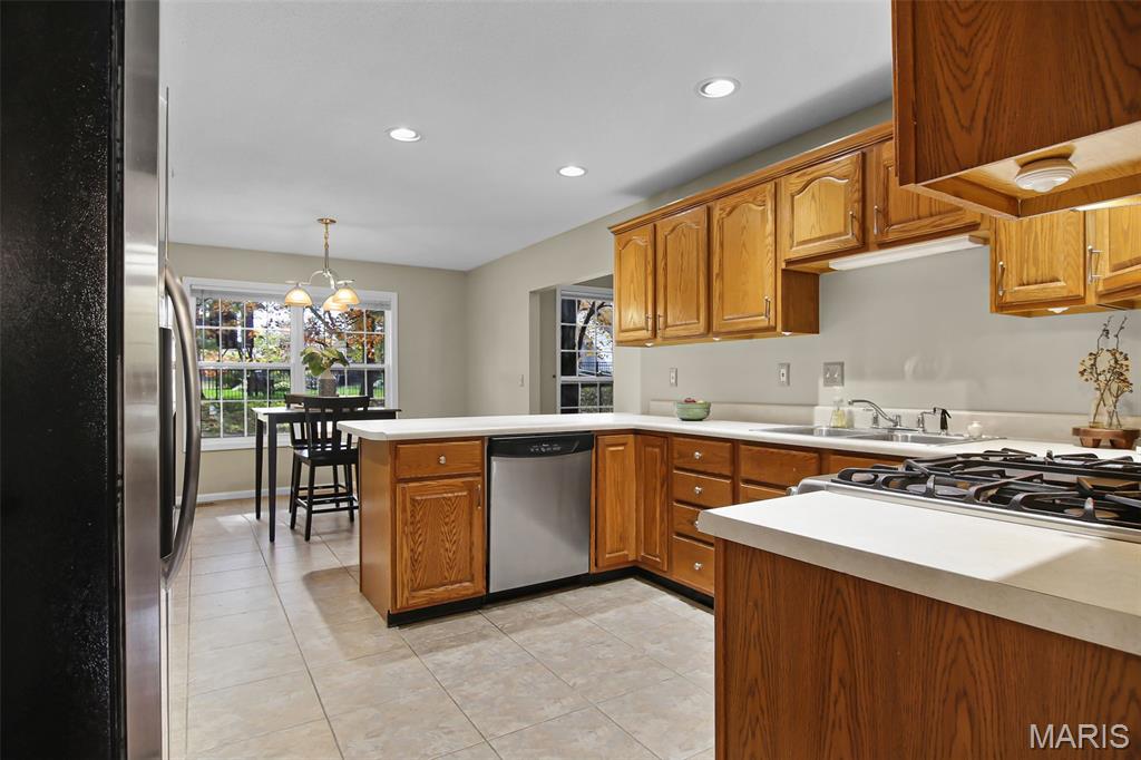 1456 Castle Court Edwardsville, IL 62025 - Photo 18 of 44