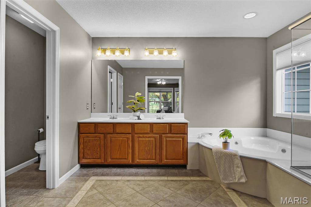 1456 Castle Court Edwardsville, IL 62025 - Photo 24 of 44