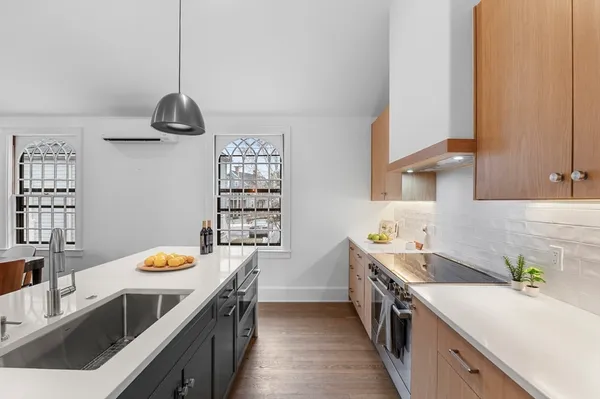 $1,229,000 | 132 Elm Street, Unit 132, Marblehead, MA 01945