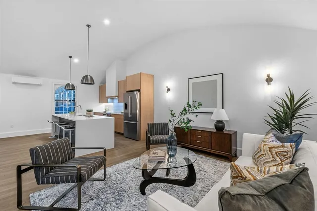 $1,299,000 | 132 Elm Street, Unit 132, Marblehead, MA 01945