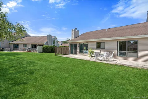 $599,000 | 91 Hidden Ponds Circle, Smithtown, NY 11787