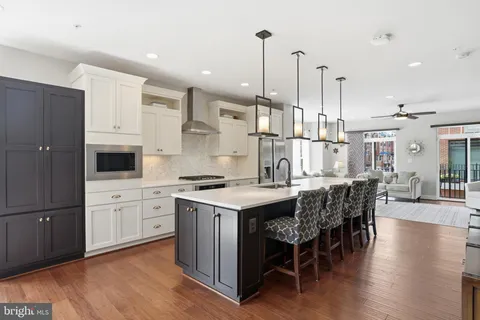 $929,900 | 232 Bluemont Branch Terrace Southeast, Leesburg, VA 20175