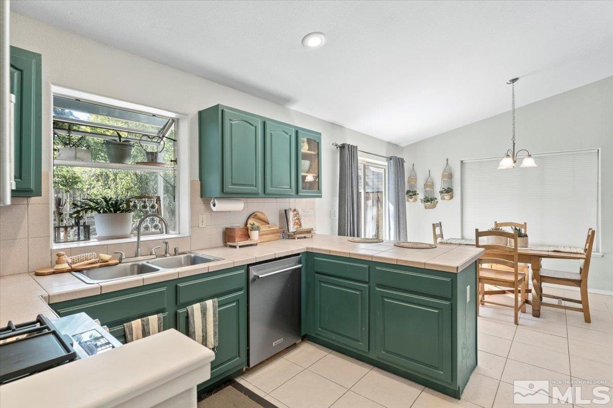 2008 Mountain Vista Way Reno, NV 89519 - Photo 12 of 31 Photo 12