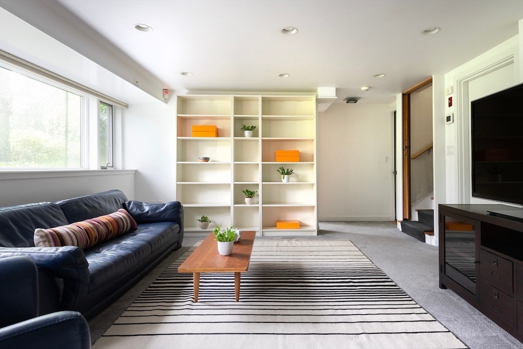 30 Barberry Road Lexington, MA 02421 - Photo 34 of 42