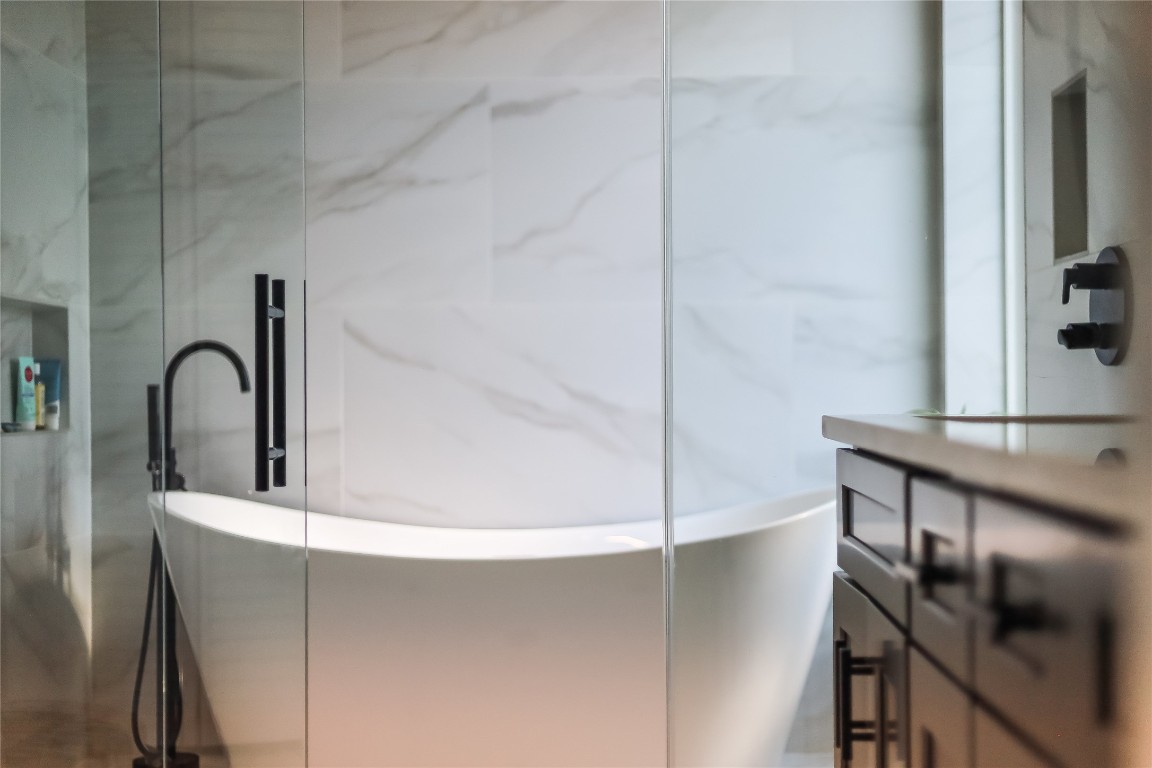 4712 Reyes Street, Unit 1 Austin, TX 78721 - Photo 23 of 40 a close view of sink