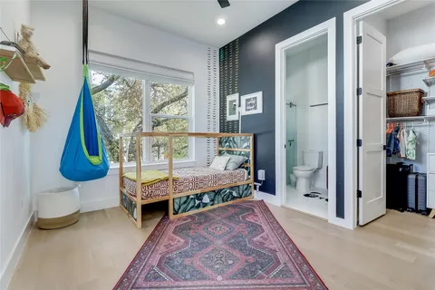 a close view of sink