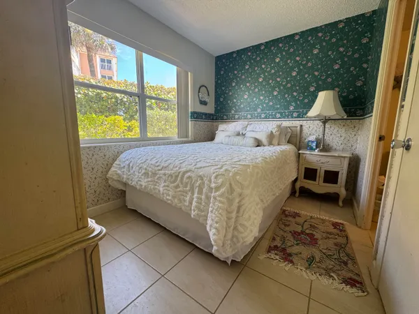 $3,500 | 1501 Northeast Ocean Boulevard, Unit 9, Stuart, FL 34996
