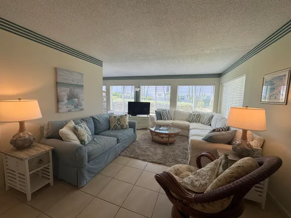 $3,500 | 1501 Northeast Ocean Boulevard, Unit 9, Stuart, FL 34996