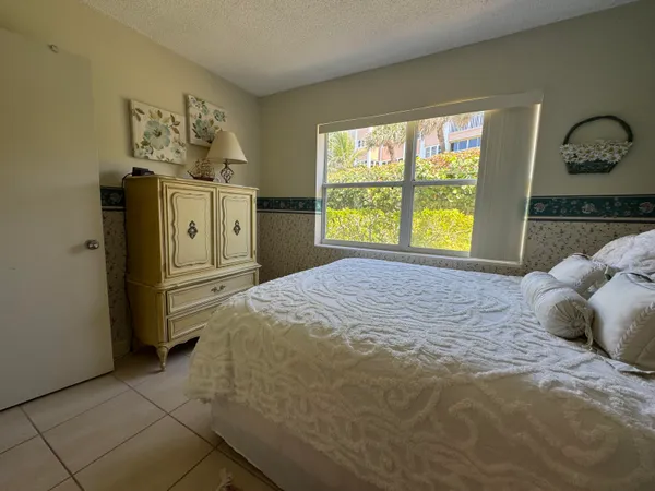 $3,500 | 1501 Northeast Ocean Boulevard, Unit 9, Stuart, FL 34996