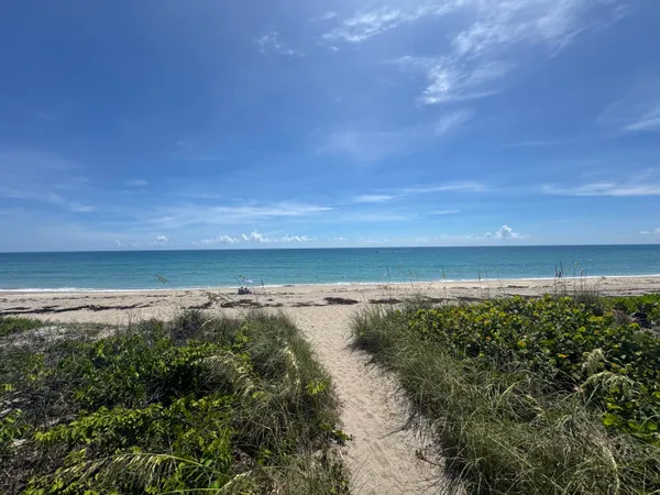 $3,500 | 1501 Northeast Ocean Boulevard, Unit 9, Stuart, FL 34996