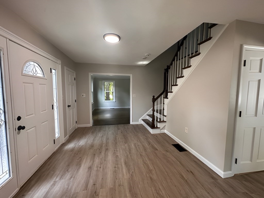 261 River Road Andover, MA 01810 - Photo 8 of 29 Gallery Image 8