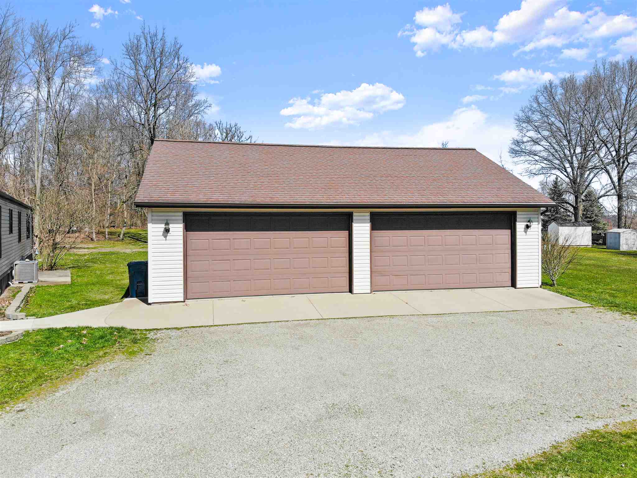 2365 West Orland Road Angola, IN 46703 - Photo 5 of 33 Gallery Image 5
